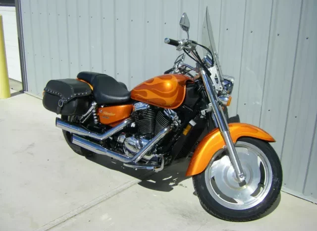 2002 Honda VT1100 Shadow Sabre