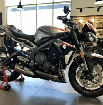 2021 Triumph Street Triple RS