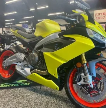 2021 Aprilia RS 660