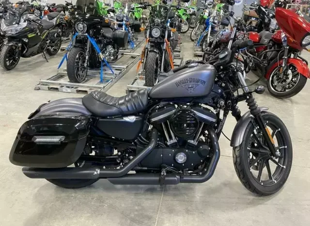 2016 Harley-Davidson Iron 883 (XL883N)