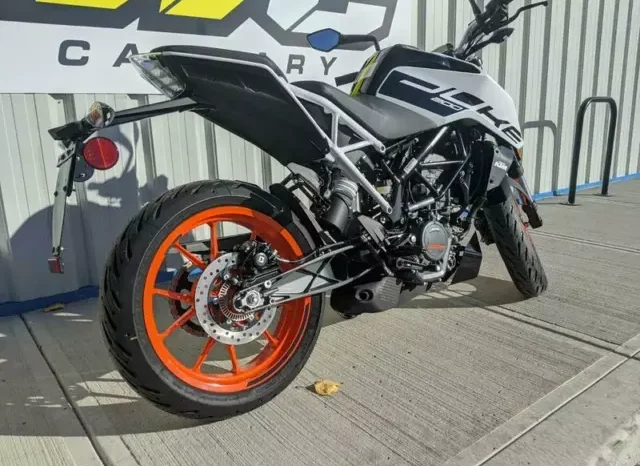 
								2021 KTM 200 Duke full									