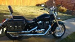 
										2002 Honda VT1100 Shadow Sabre full									