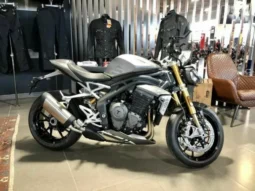 
										2022 Triumph Speed Triple RS 1050 full									