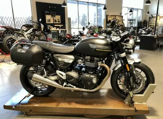 
								2022 Triumph Speed Twin 1200 full									