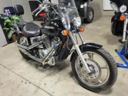 
										2003 Honda VT1100 Shadow full									