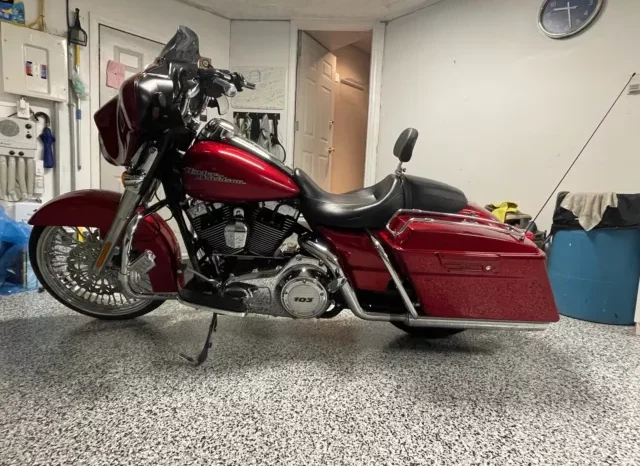 
								2012 Harley-Davidson Street Glide 103 (FLHX) full									