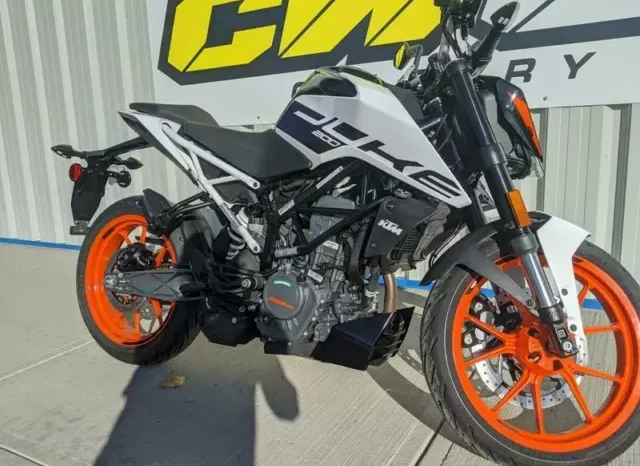 
								2021 KTM 200 Duke full									