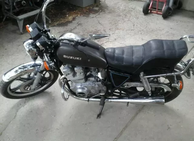 
								1982 Suzuki GS450 full									