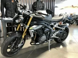 
										2022 Triumph Speed Triple RS 1050 full									