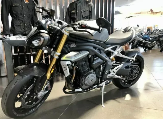 
								2022 Triumph Speed Triple RS 1050 full									