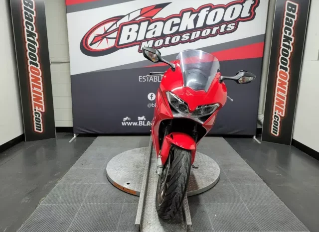 
								2015 Honda VFR800F full									