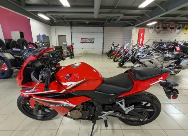 
								2016 Honda CBR500R full									