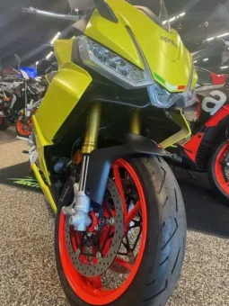 
										2021 Aprilia RS 660 full									