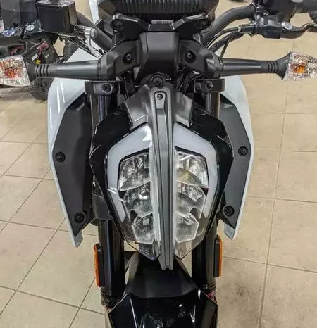 
								2021 KTM 390 Duke full									