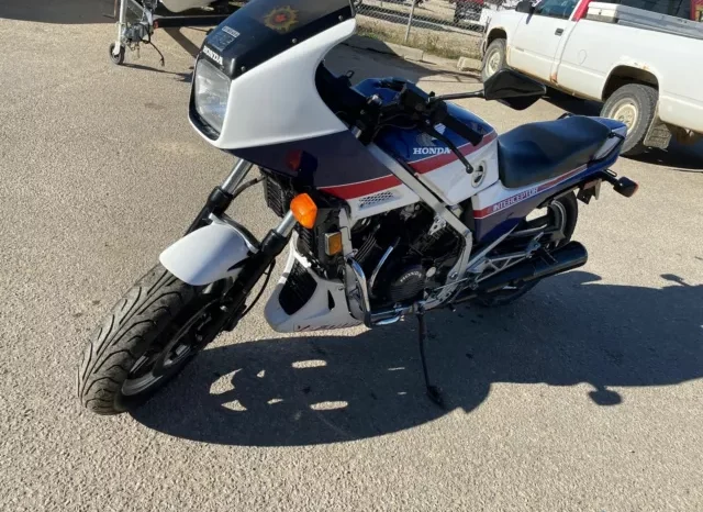 
								1985 Honda VF750F full									