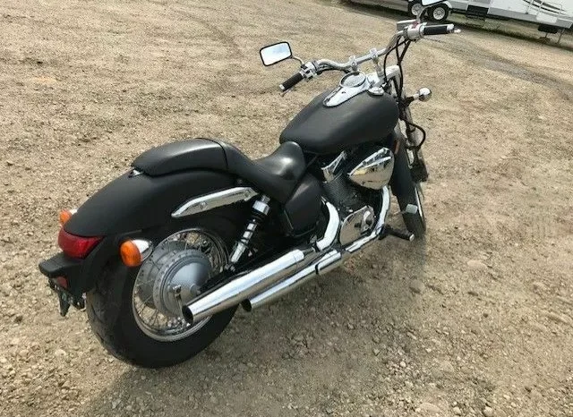 
								2009 Honda VT750C Shadow Classic full									