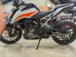 
										2021 KTM 390 Duke full									