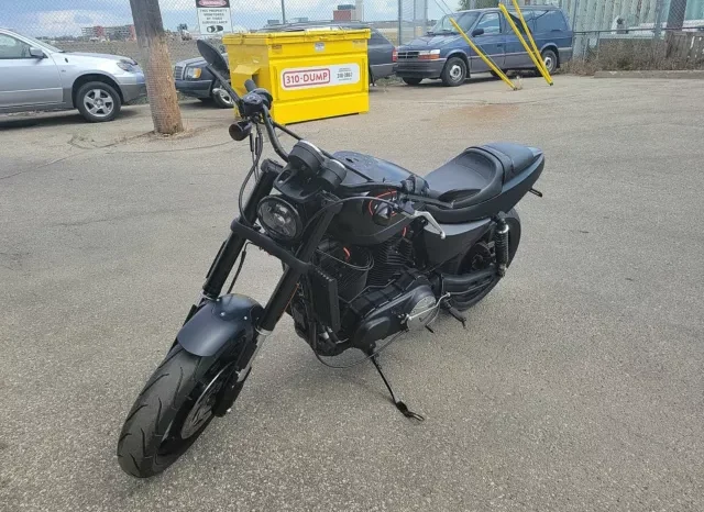 
								2010 Harley-Davidson XR1200 full									