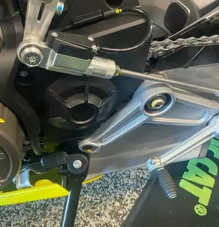 
								2021 Aprilia RS 660 full									