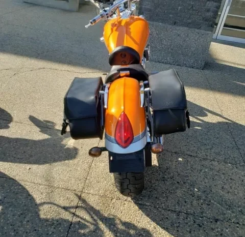 
								2004 Victory Vegas Premium full									